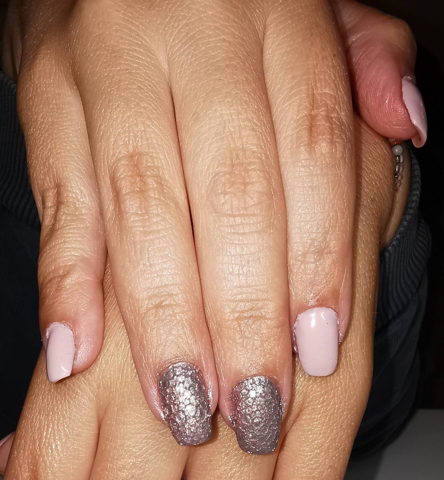 nails