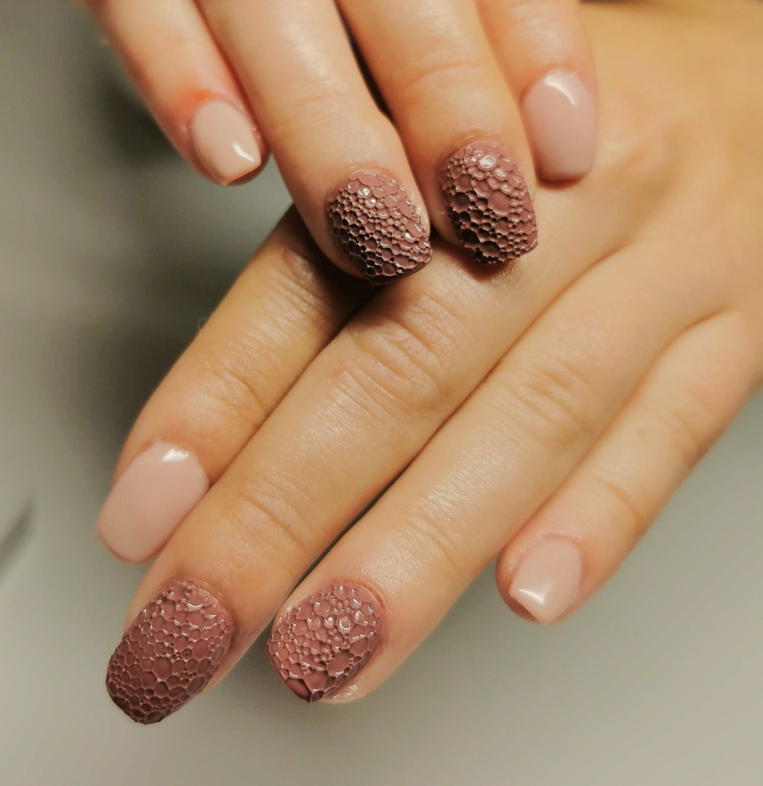 nails