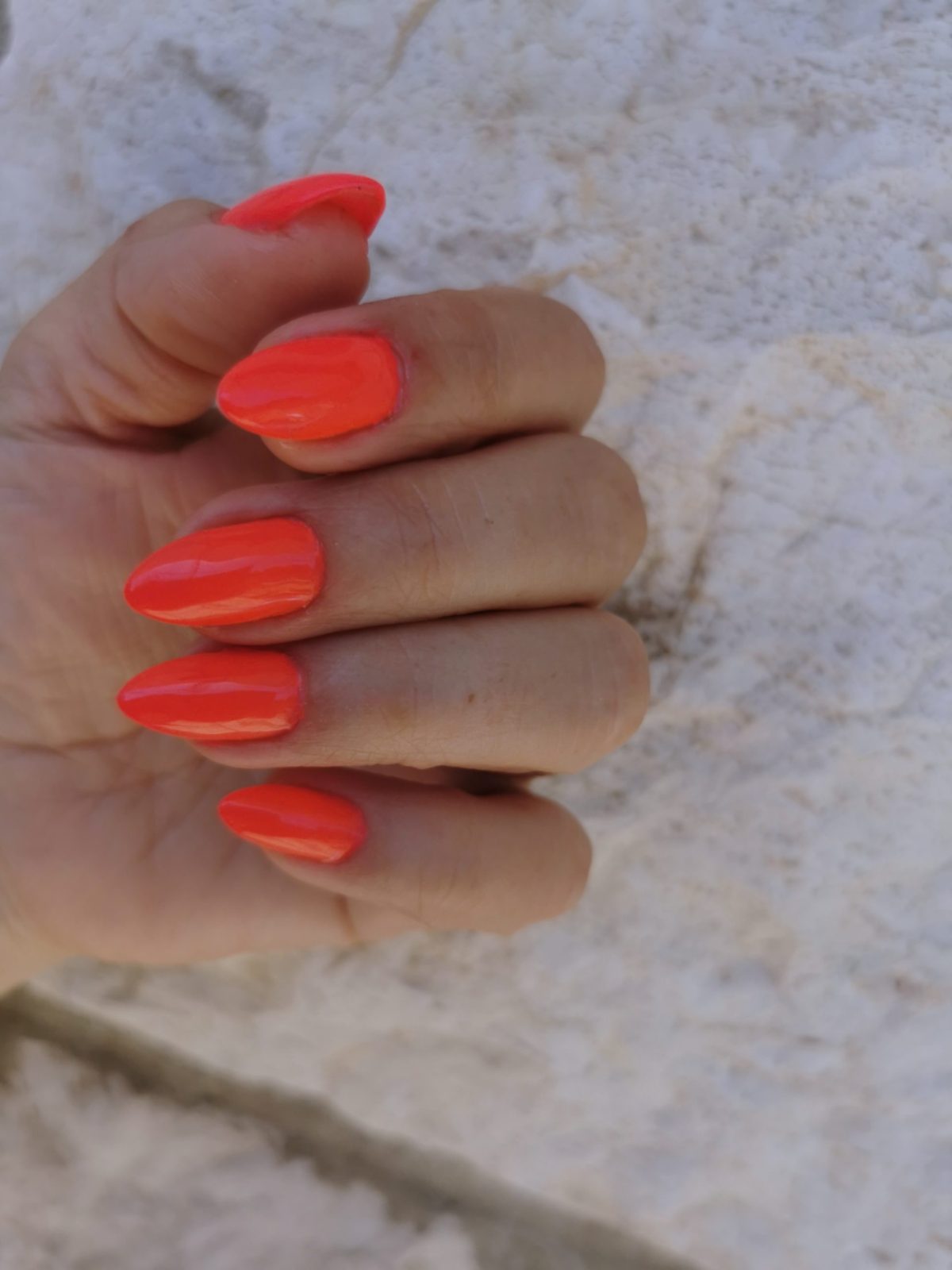 nails