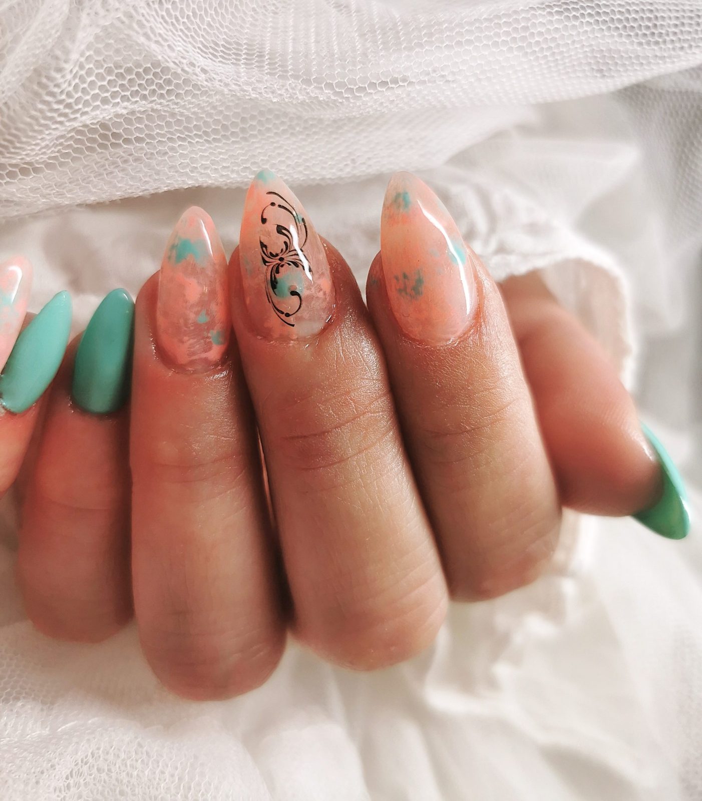 nails
