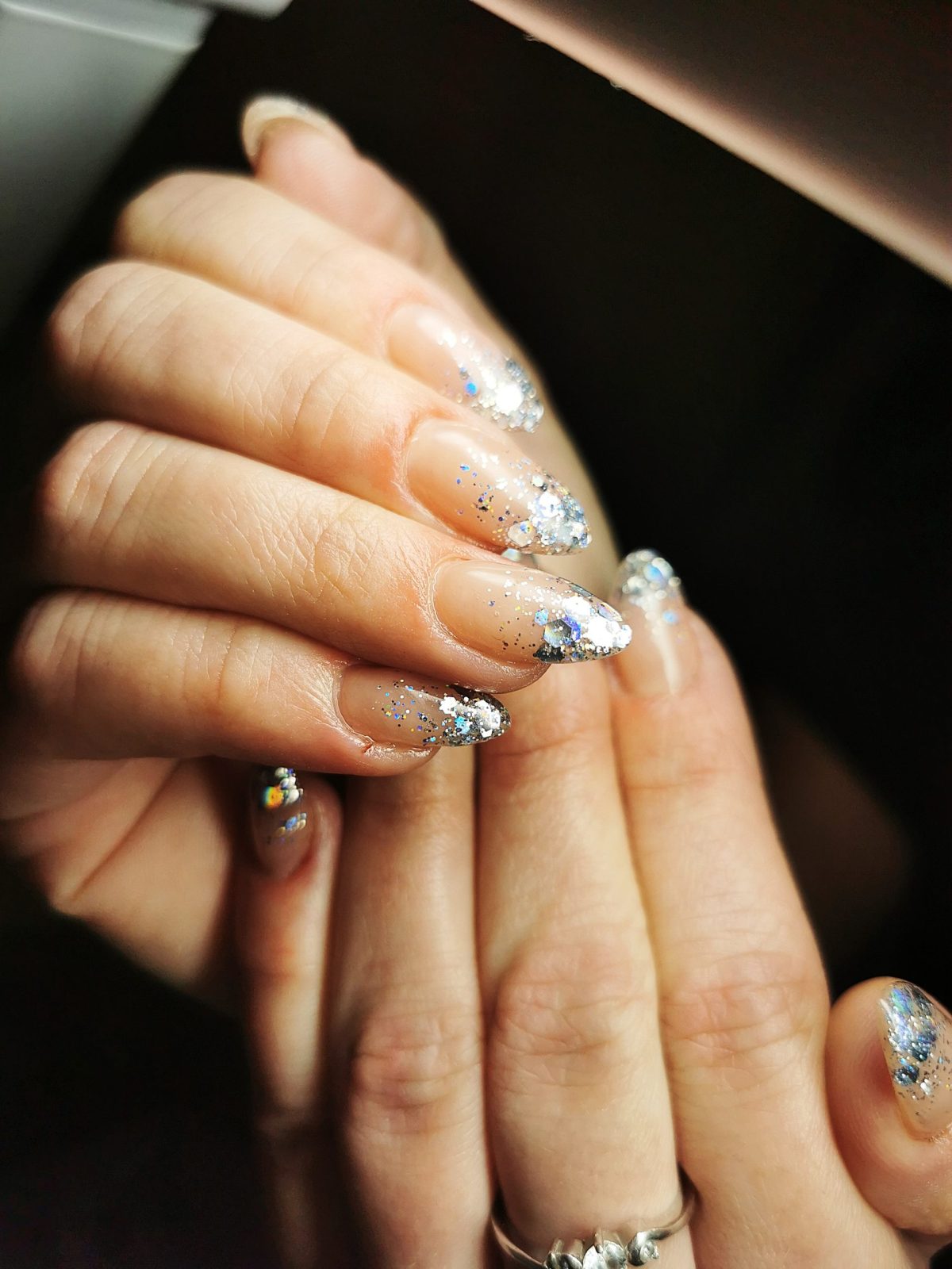 nails