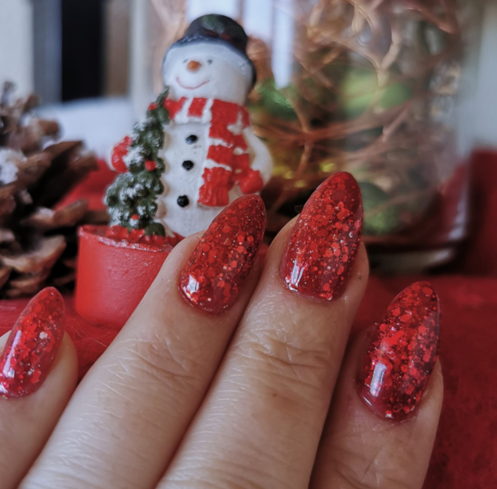 nails