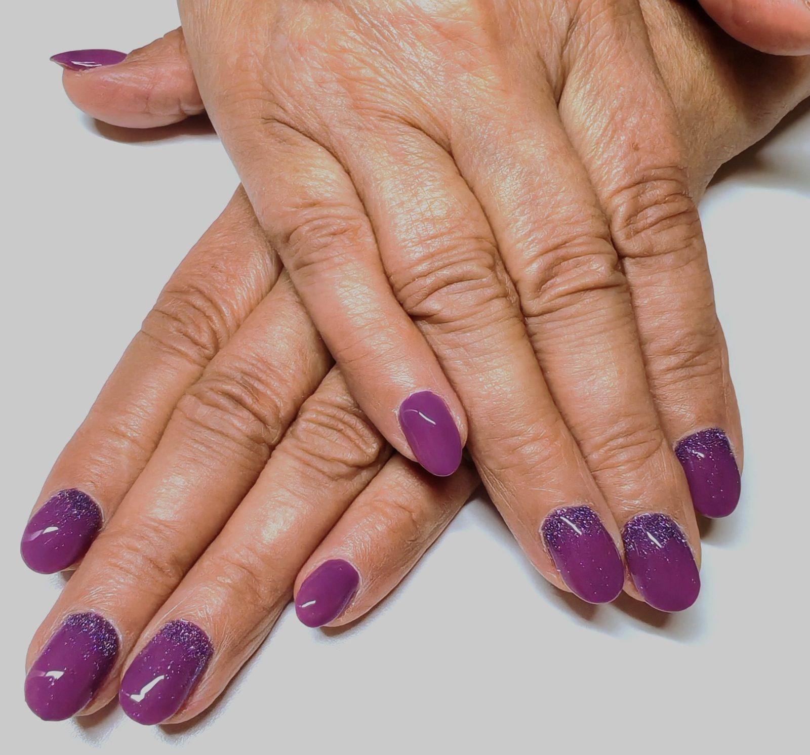 nails